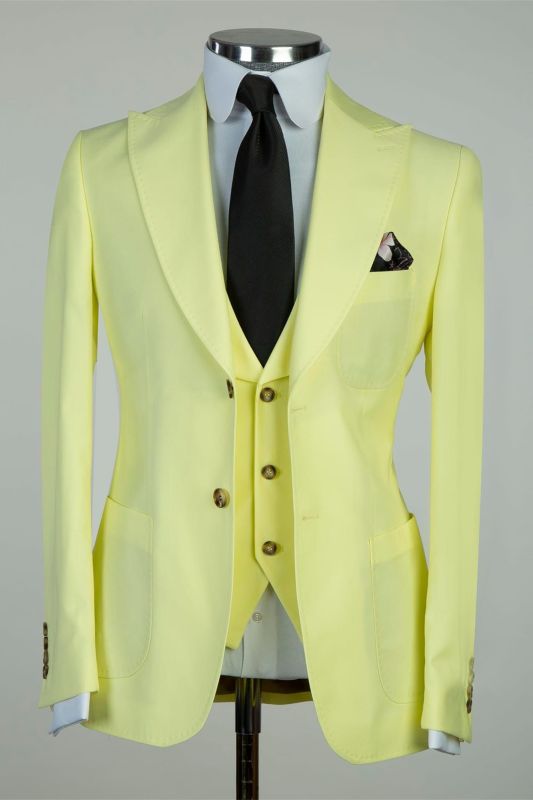 Light yellow pointed collar three-piece men's business suit