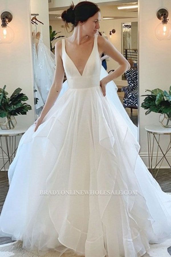 Sexy Deep V-neck Sleeveless White Tulle Wedding Dresses with Ruffles