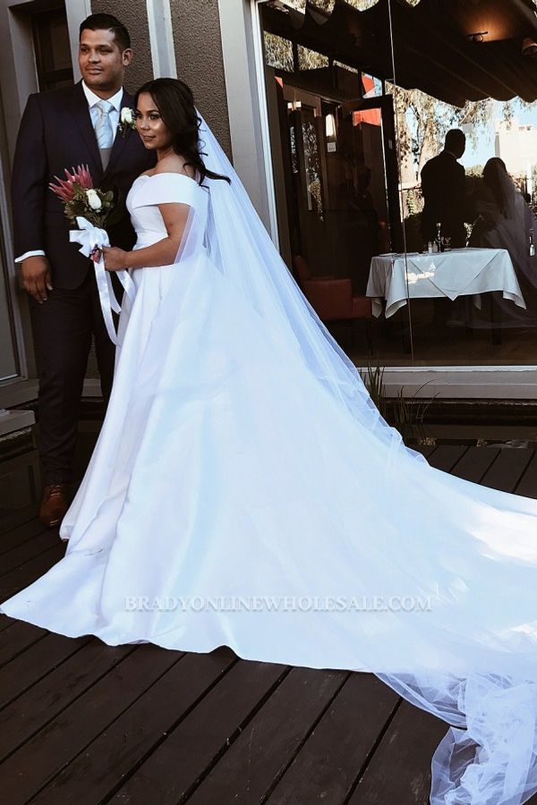 Off-the-shoulder White Ball Gown long Wedding Dresses