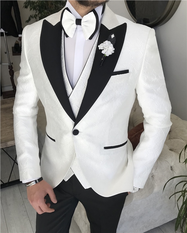 Chic White Tow Pieces Peaked Lapel Prom Suits
