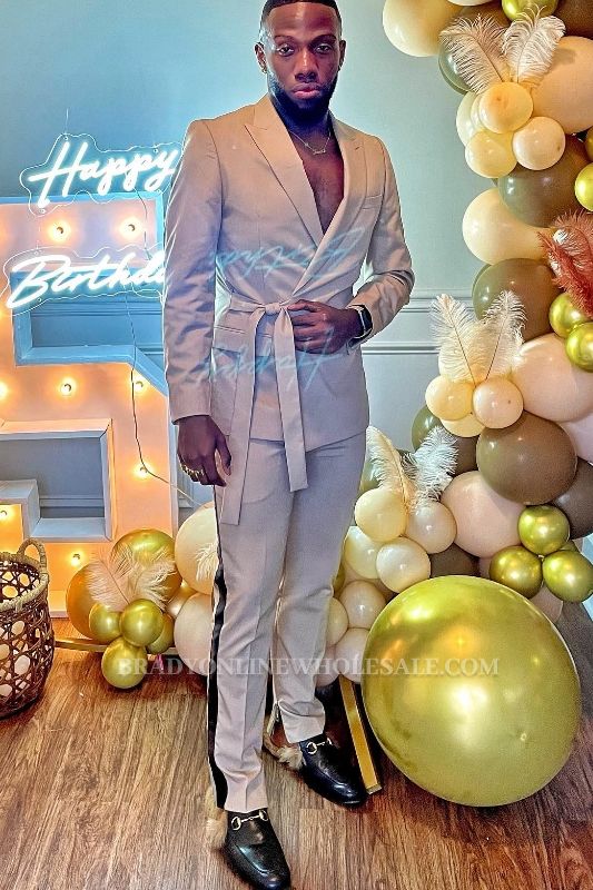 Stylish White Peaked Lapel Bespoke Prom Two Suits