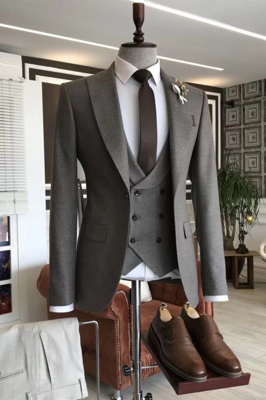 Mens popular brown small plaid three-piece pointed lapel business suit