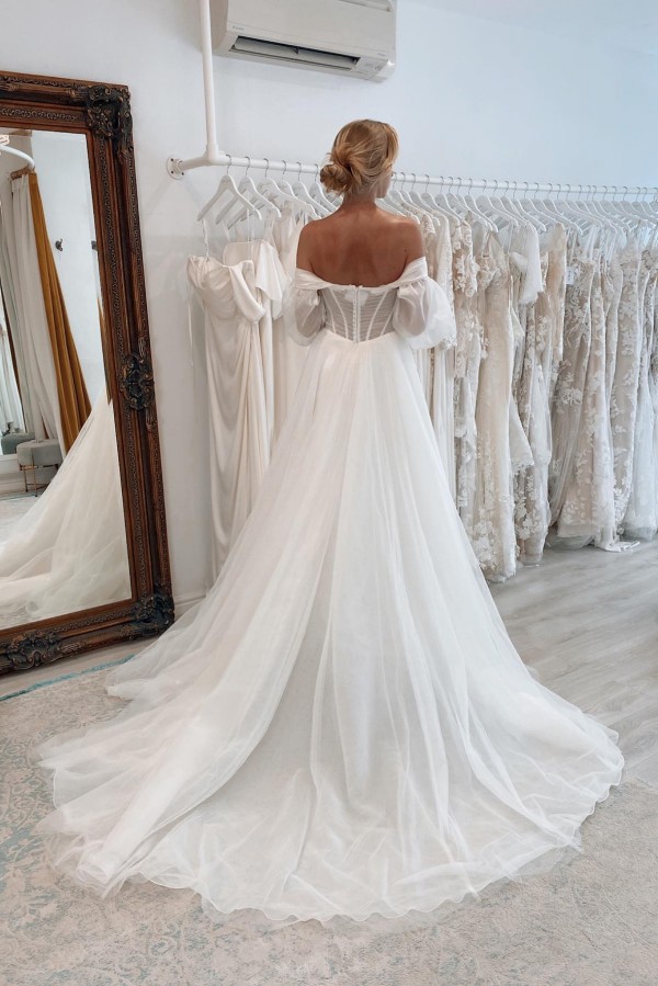 Vintage Wedding Dresses with Sleeves | Wedding dresses A line