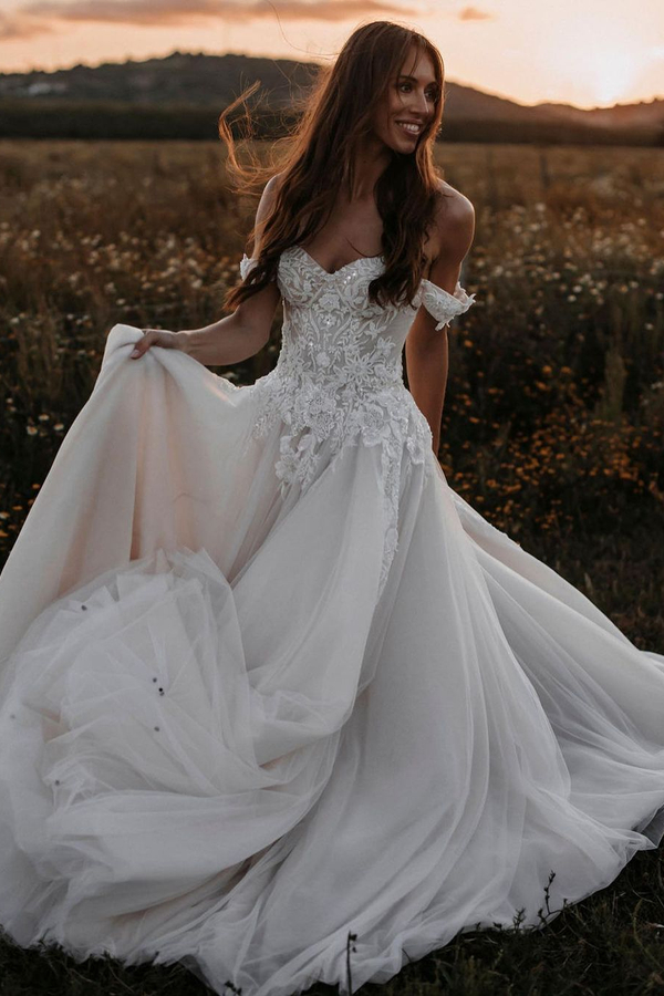 Off-Shoulder Sweetheart Floral Lace Tulle Wedding Dress