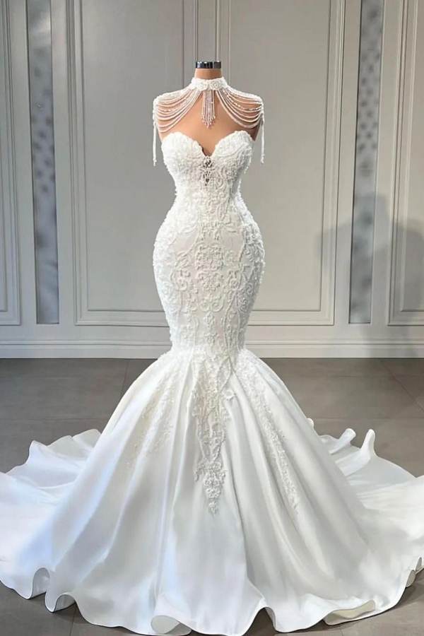 Luxurious Mermaid Floor-Length Lace Wedding Dress