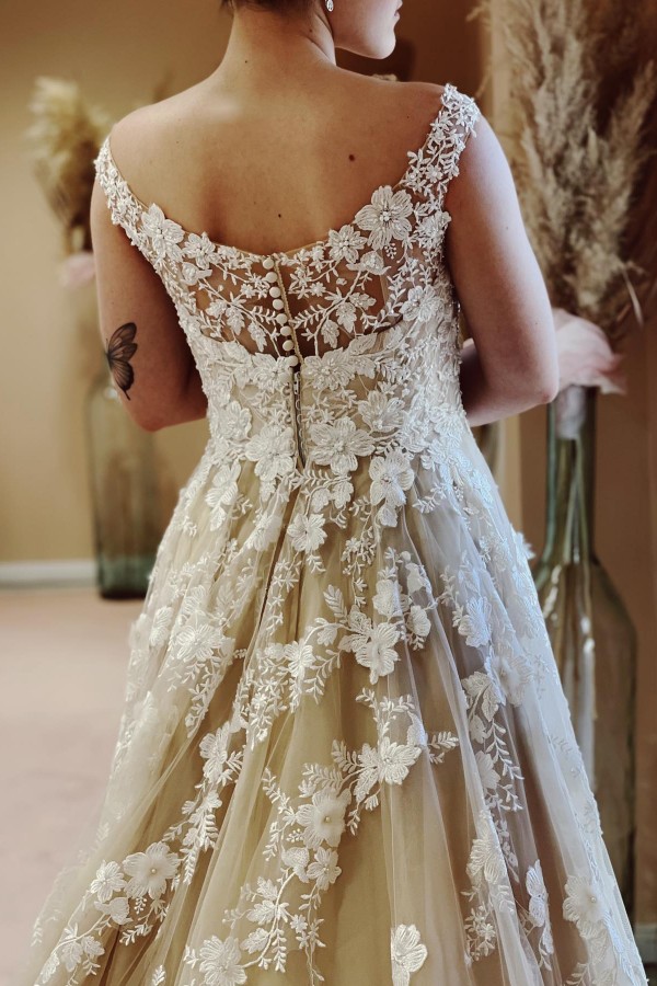 Vintage lace wedding dresses | A line wedding dresses cheap