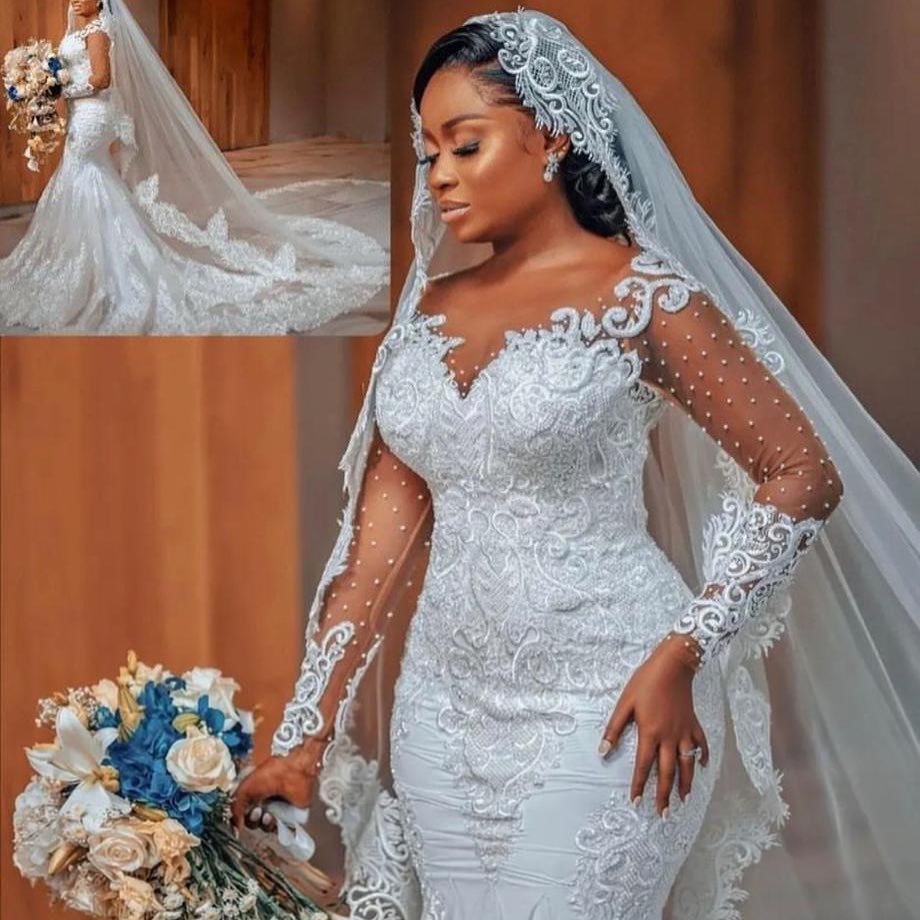 Gorgeous Mermaid Bridal Gown with Long Sleeves Pearls Lace Appliques Wedding Dress