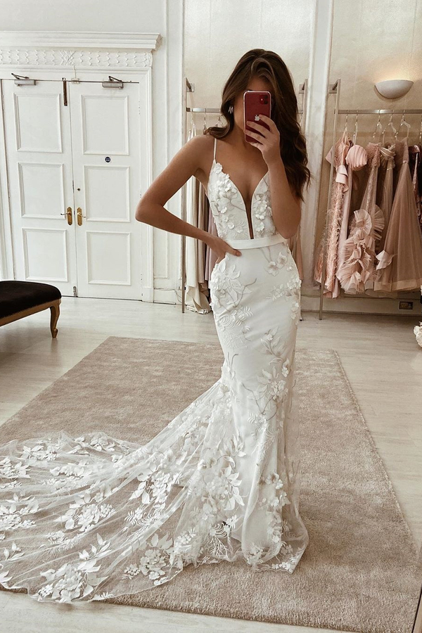 Sexy Spaghetti Strap Flower Lace Applique Wedding Dress