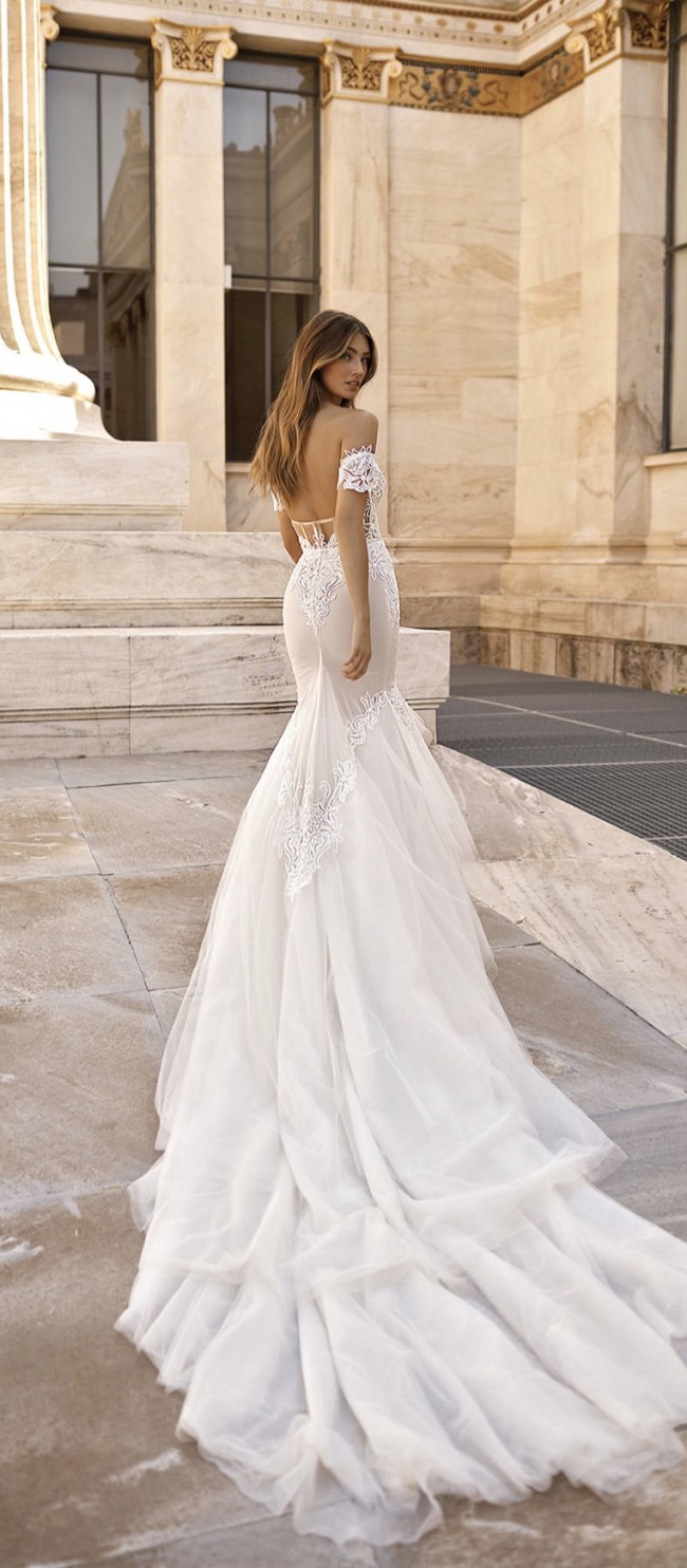 Off-Shoulder Puffy Tulle Wedding Dress with Mermaid Applique and Sweep Train