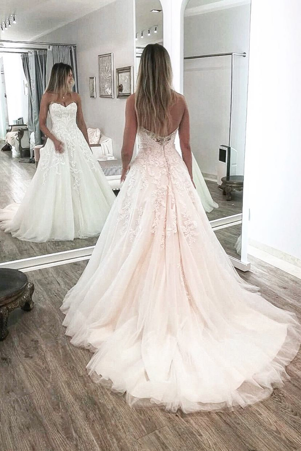 Elegant Lace Tulle A-Line Floor-Length Wedding Dress