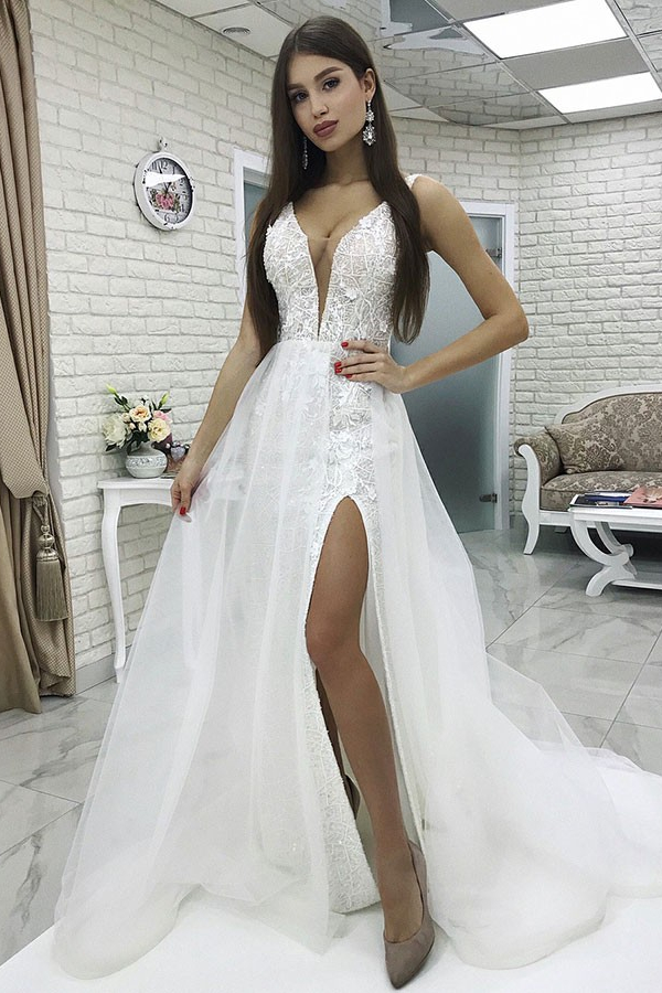 Glamorous White V-Neck Front Split Tulle Beach Wedding Dress