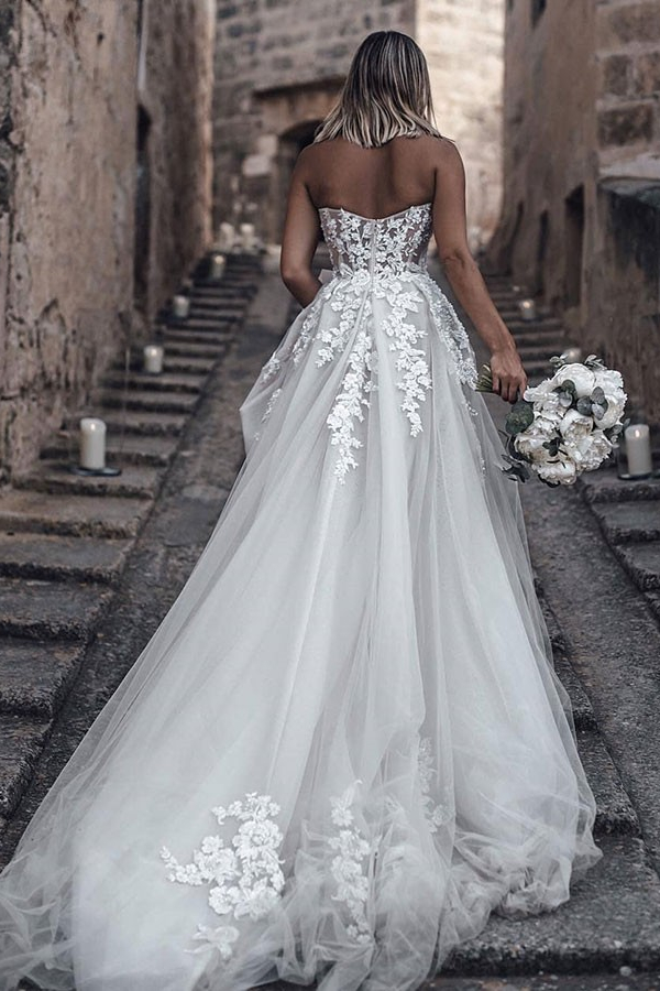 Simple White Sweetheart Boho Summer Beach Wedding Dress