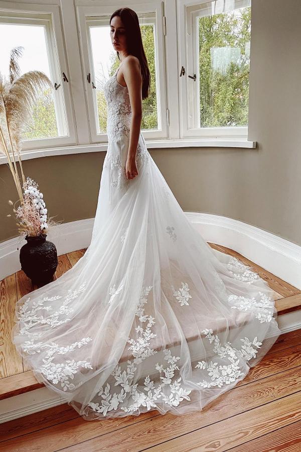 Stylish White Floral Lace Tulle Wedding Dress Spaghetti Straps Appliques Long Bridal Dress