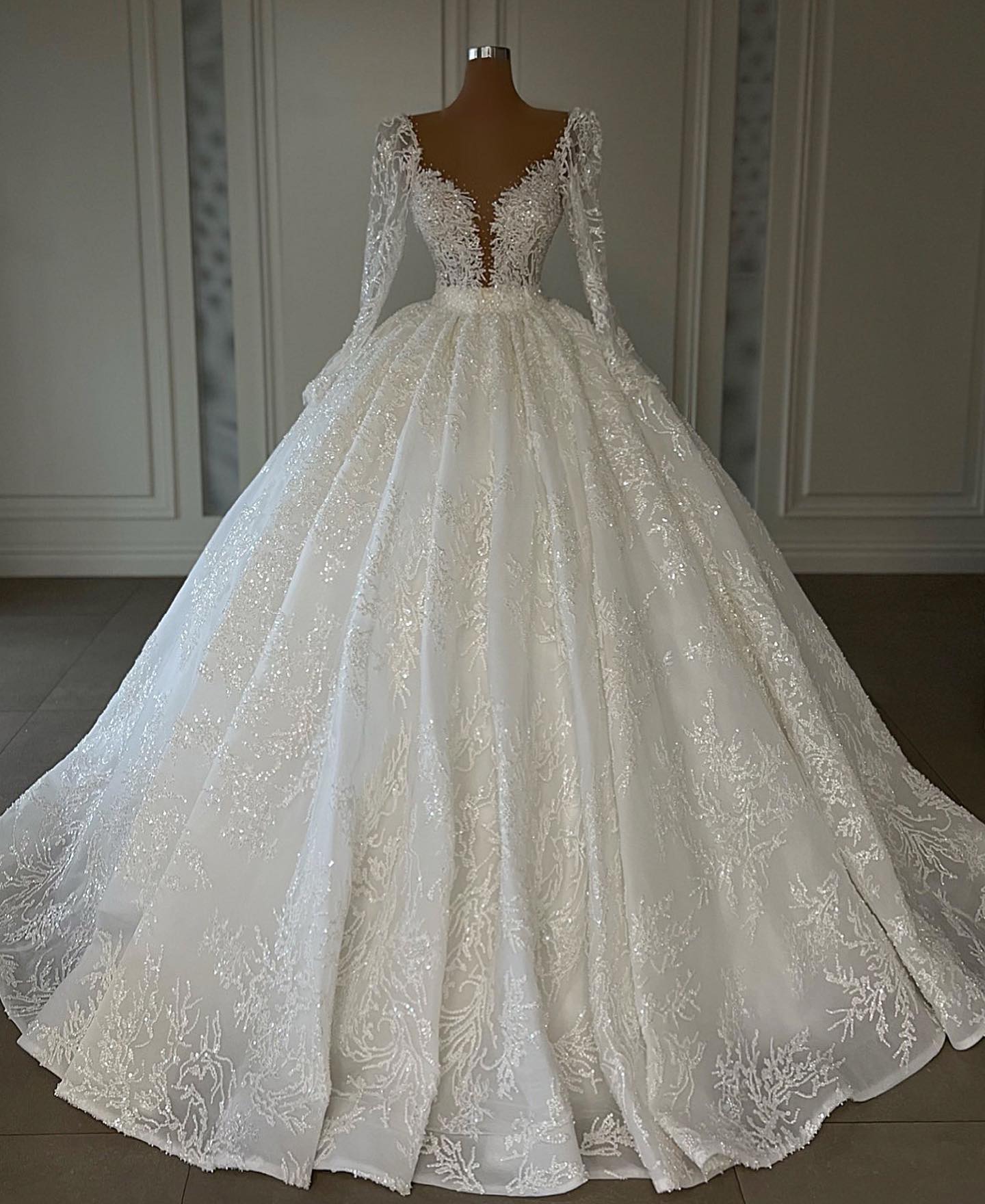 Luxury Wedding Dresses With Sleeves | Princess wedding dresses lace
