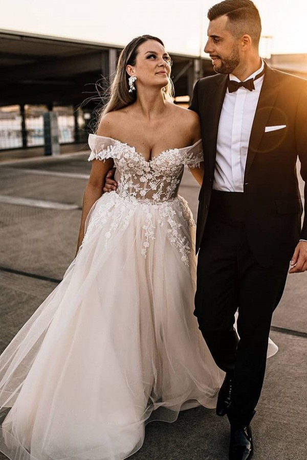 Boho A-Line V-Neck Lace Floor-Length Wedding Dress