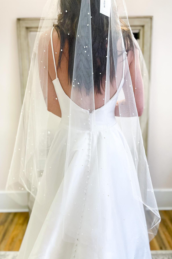 Sexy A-Line Spaghetti Strap Sweetheart Satin Backless Wedding Dress with Pockets