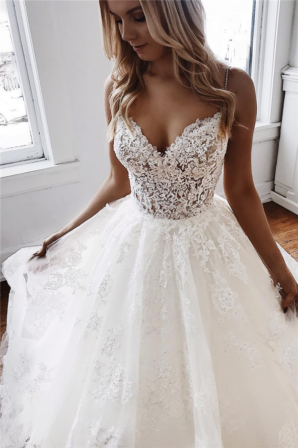 Glamorous Spaghetti Strap Lace Applique Tulle A-Line Wedding Dress