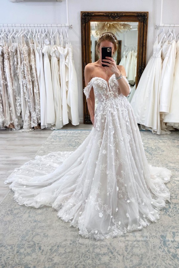 Luxury Wedding Dresses A Line Lace | Wedding dresses with a train