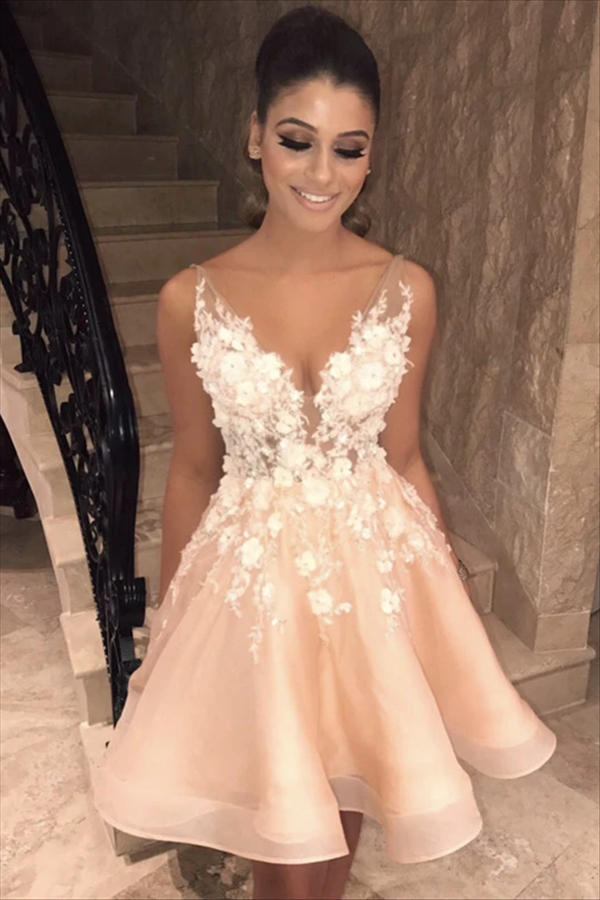 Spaghetti Straps V-Neck Homecoming Dress | Appliqués Flowers Short Homecoming Dress