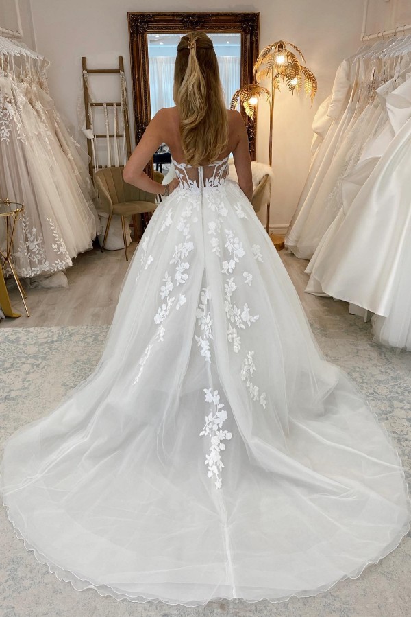 Beautiful wedding dresses A line | Wedding dresses with lace