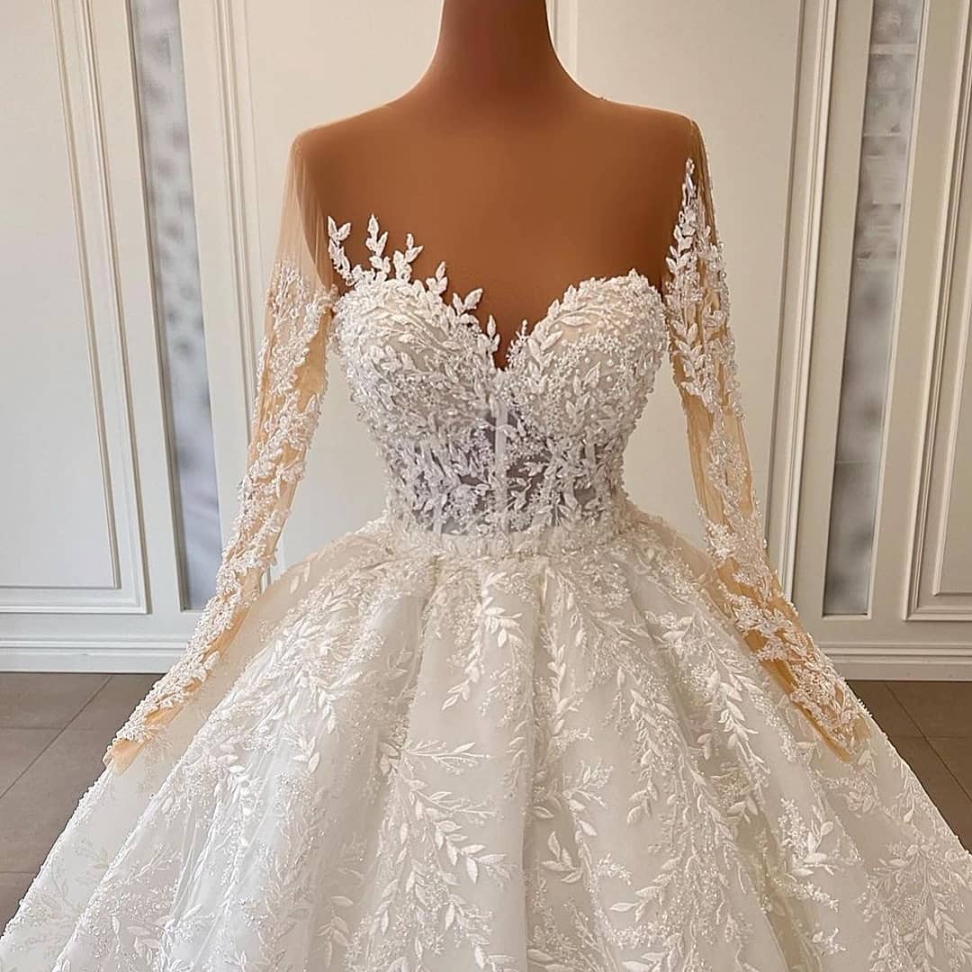 Gorgeous Sweetheart Floral Pattern Ball Gown with Long Sleeves