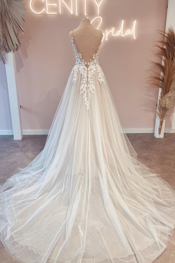 Gorgeous lace wedding dresses | A line wedding dresses cheap
