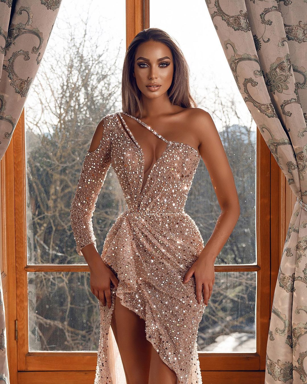 One-Shoulder Sparkle Sequin High Split Mermaid Prom Dress