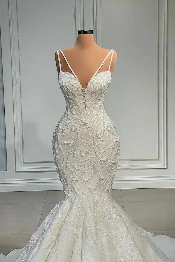 Luxurious Spaghetti Strap Mermaid Lace Wedding Dress