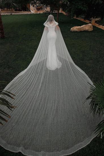 Trendy Off-the-shoulder White Mermaid Blet Wedding Dresses_4