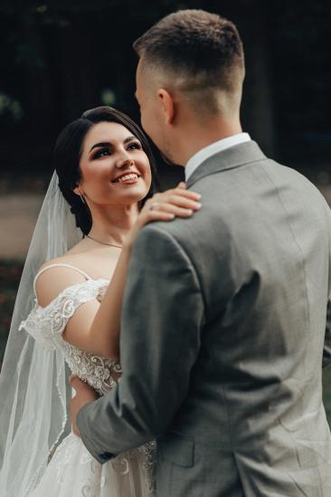 Cheap Wedding Dresses A Line Lace Wedding Dresses Made of Tulle_5