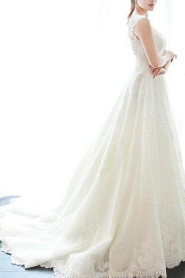 Court Train A-Line Lace V-neck Applique Sleeveless Wedding Dresses_4
