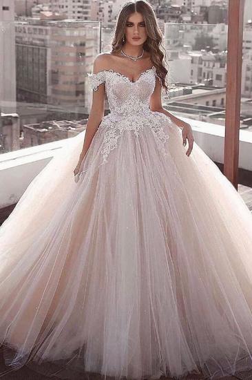 Elegant Ball Gown Off the shoulder Lace Puffy Tulle Wedding Dress Online_2