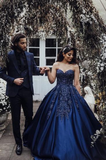 Charming Sweetheart Sleeveless Lace Appliques Navy Blue Wedding Party Gown_1